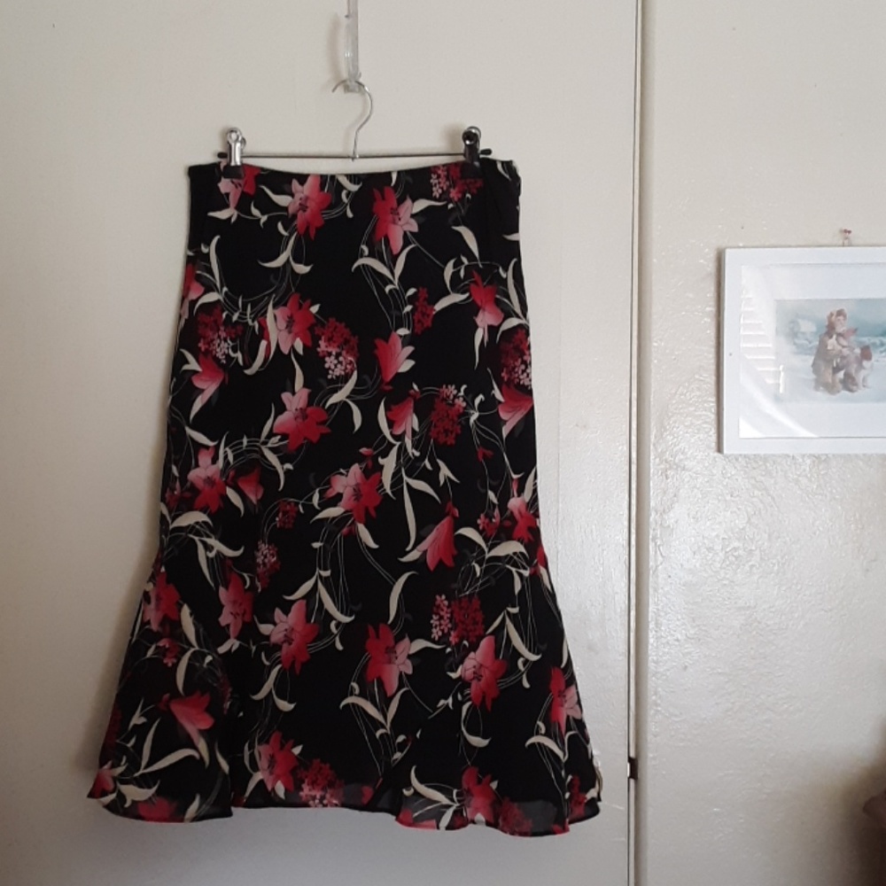 AXCESS LIZ CLAIBORNE CO. floral print skirt
